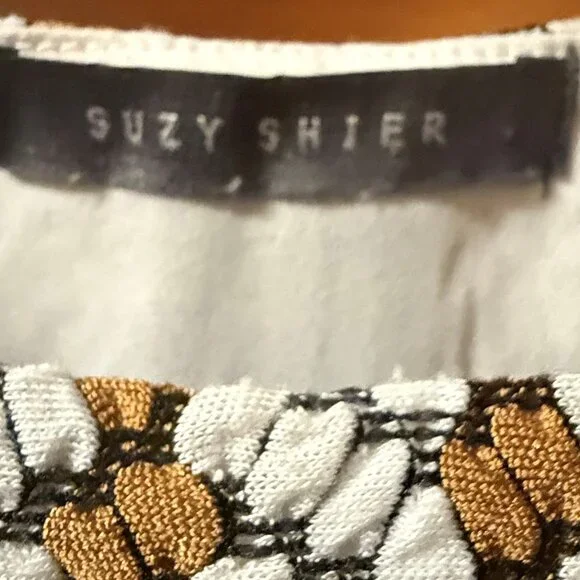 Suzy Shier Top - Picture 2 of 4